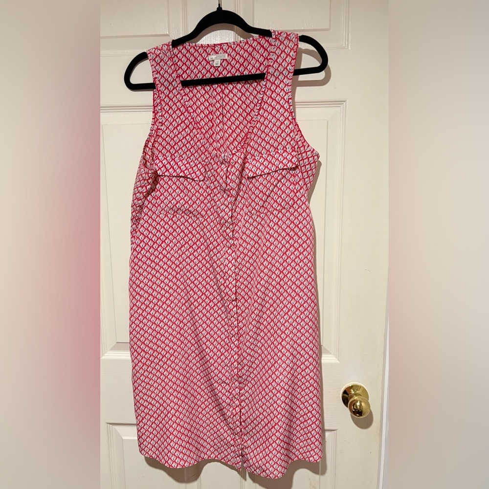 Light sleeveless dress